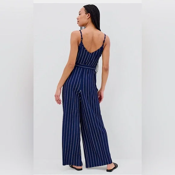 Zaful Pants Jumpsuits Nwt Zaful Wideleg Blue White Striped